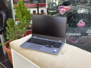LENOVO LOQ 15IRX9